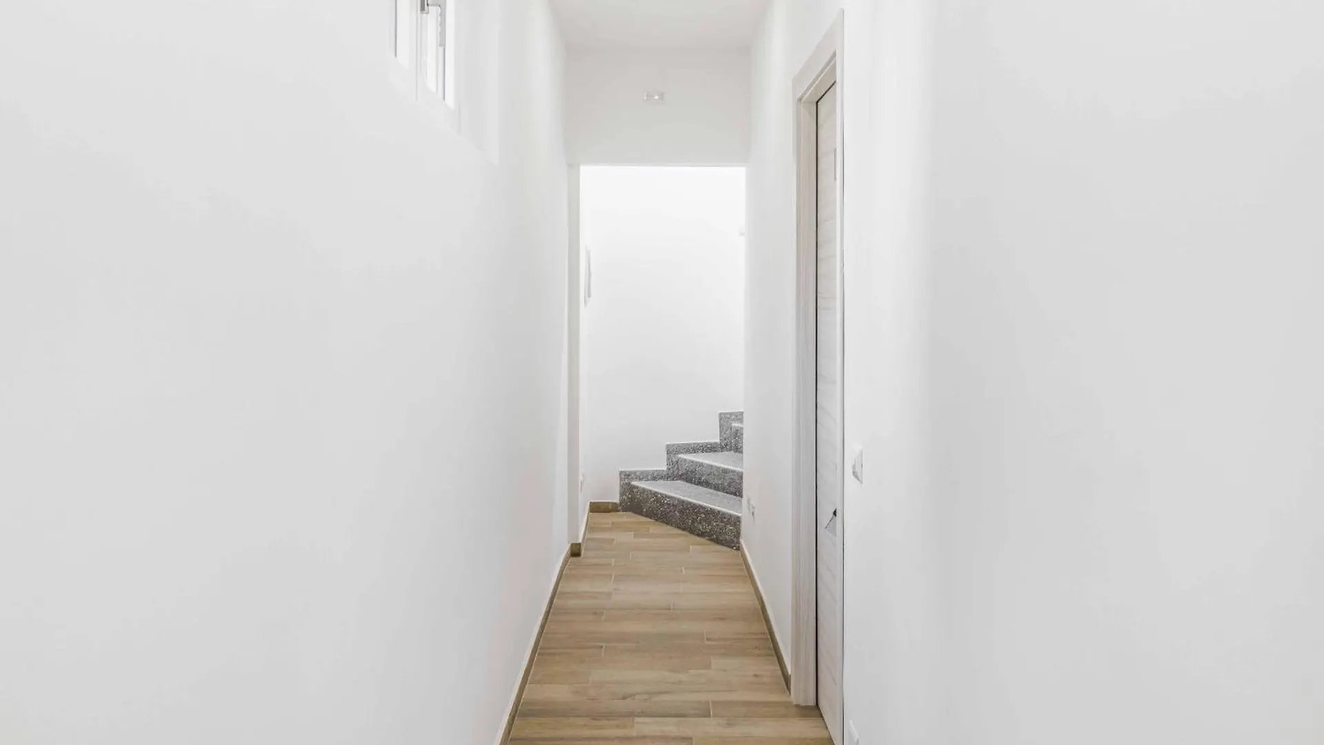 La Perla Rooms Saronno 0*,